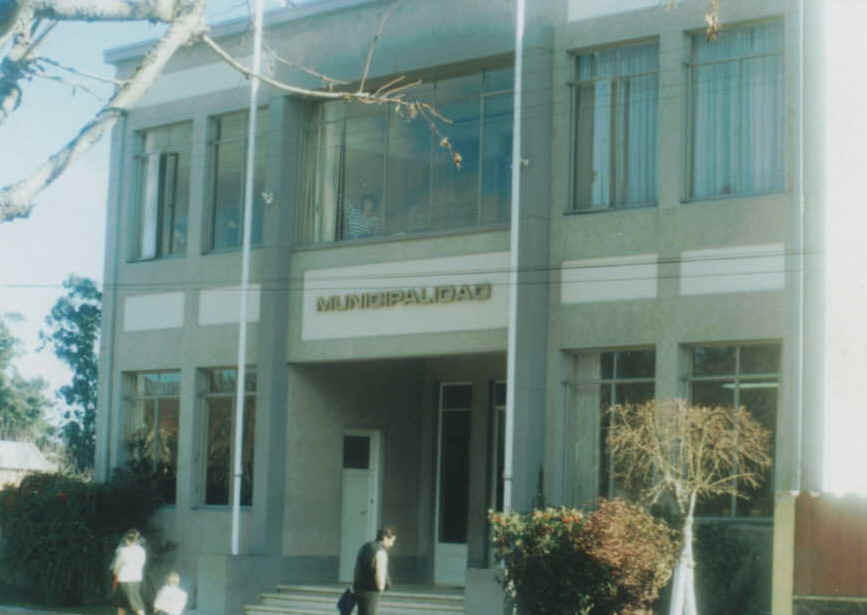 untitled-1.jpg (49394 bytes)